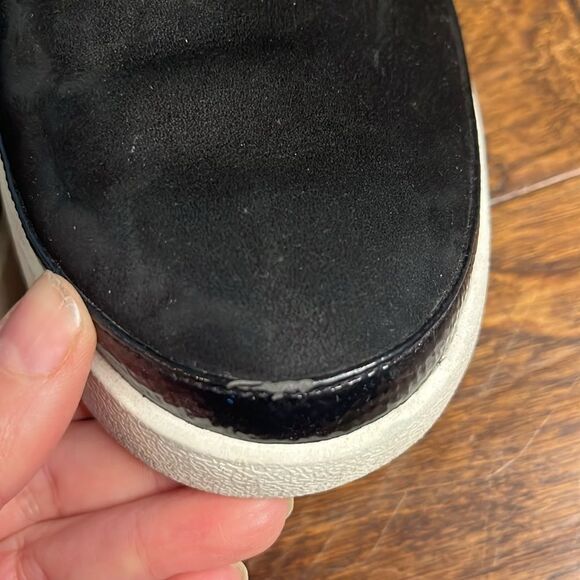 Vionic Black Effortless Backless Fashion Sneakers, size 9 - Picture 10 of 10